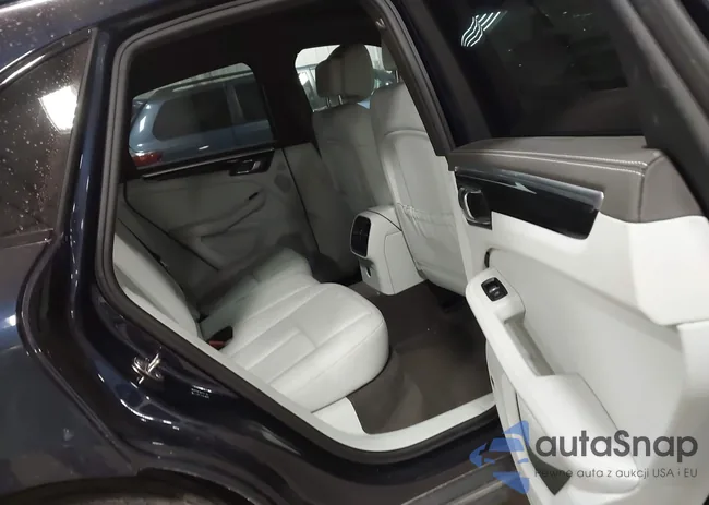 WP1AB2A58MLB38716: 44159447