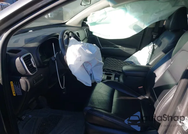 KNDPN3AC0H7050359: 44160458