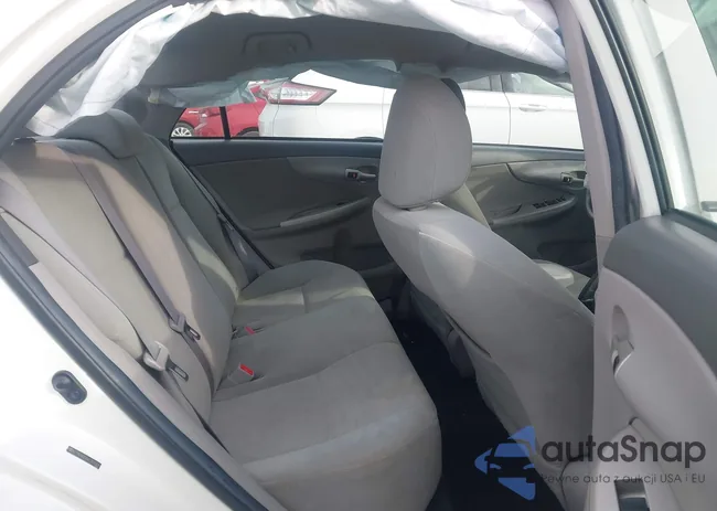 2T1BU4EE8AC352503: 44160494