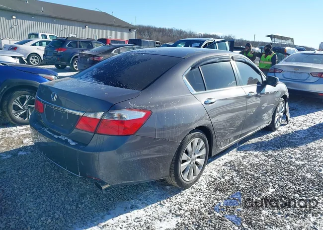 1HGCR2F77FA208464: 44160523