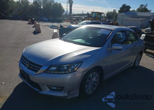 1HGCR2F88DA168708: 44160593