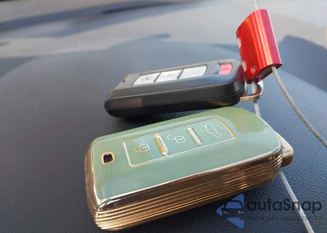 JA4AP3AWXJU000628: 44160660