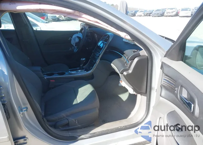 1G11B5SA9DF137225: 44160664