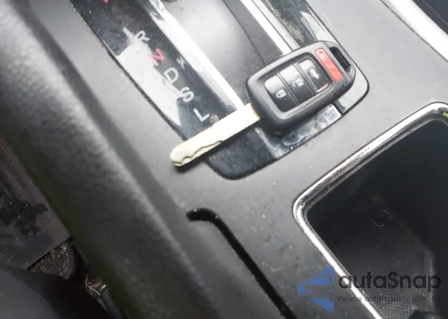 1HGCR2F31EA031681: 44160665