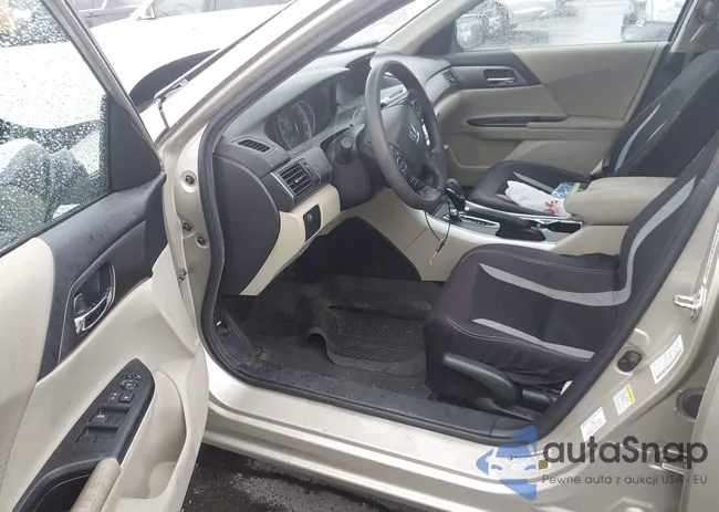 1HGCR2F31EA031681: 44160665