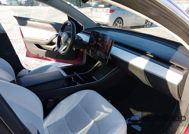 5YJ3E1EB0JF147355: 44160683