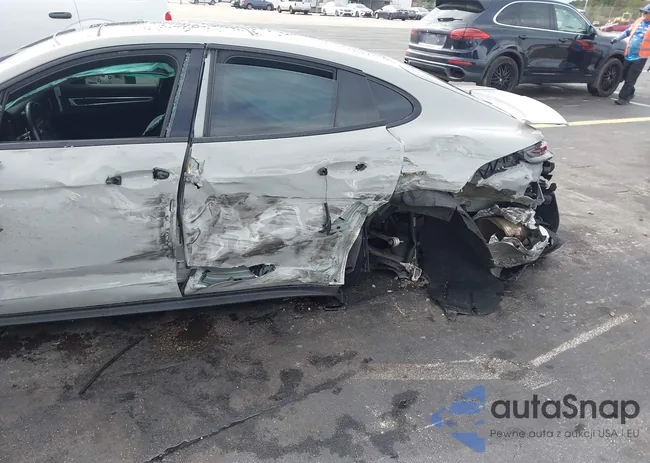 WP0AF2A7XKL145266: 44160698