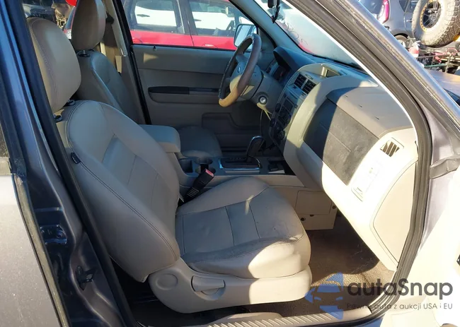 1FMCU59H58KA85100: 44160758