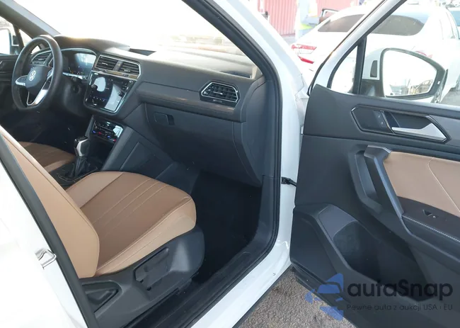 3VV3B7AX7RM001167: 44160795