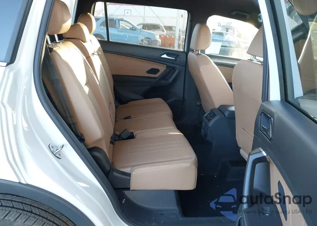 3VV3B7AX7RM001167: 44160795