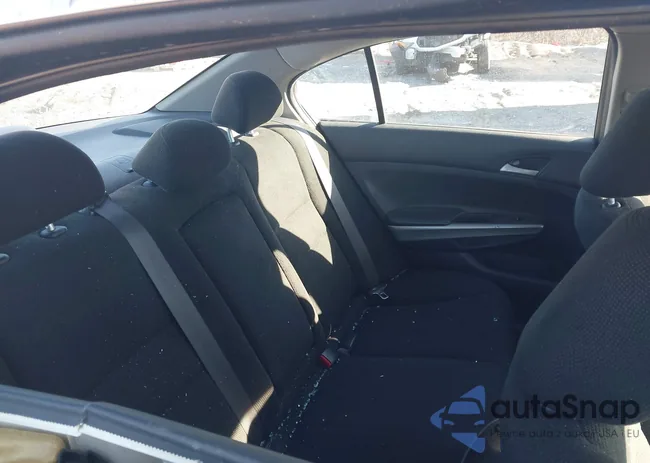 1HGCP2F71AA021705: 44160846