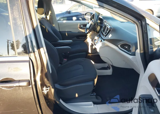 2C4RC1CG1PR548344: 44160849