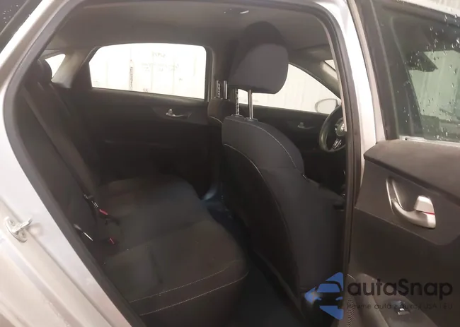 3KPF24AD9LE188171: 44160945