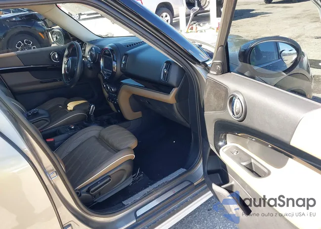 WMZYW7C06L3L38995: 44160148