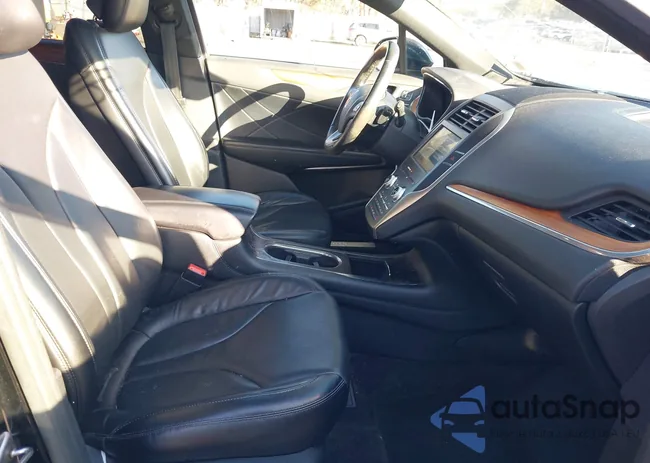 5LMCJ3D95GUJ05424: 44160195