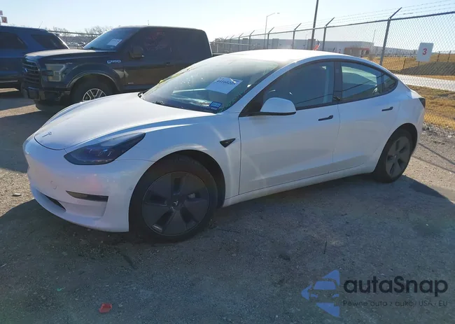 5YJ3E1EAXMF961380: 44160205