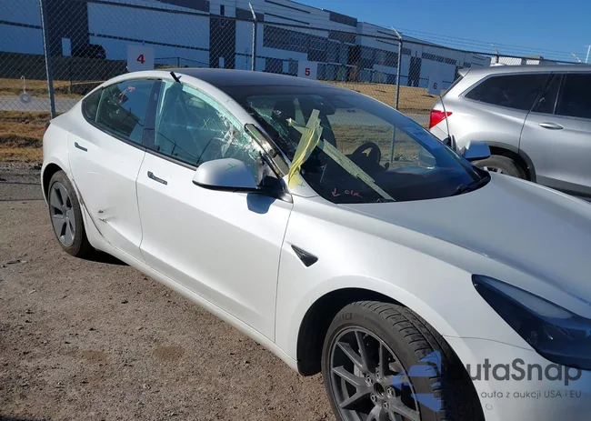 5YJ3E1EAXMF961380: 44160205