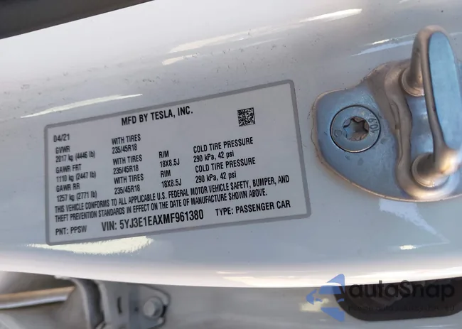 5YJ3E1EAXMF961380: 44160205