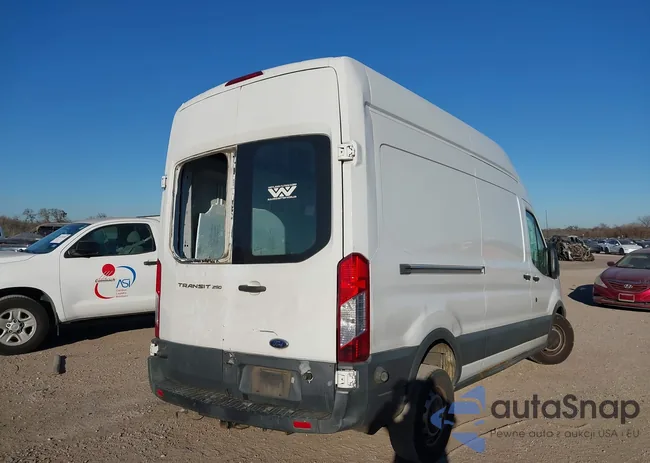 1FTYR2XM6GKB21966: 44160256