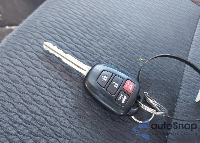 2T1BURHE8JC020618: 44160288