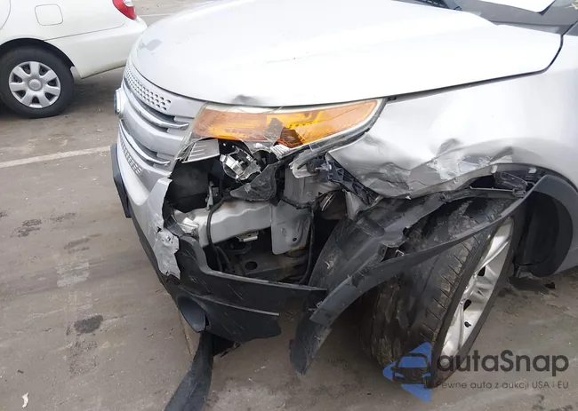 1FMHK8F83BGA47814: 44160424