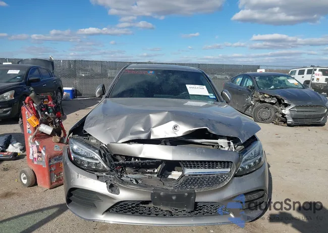 55SWF8DB8KU309933: 44161568