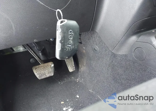 1C4HJXDG8PW577267: 44161607