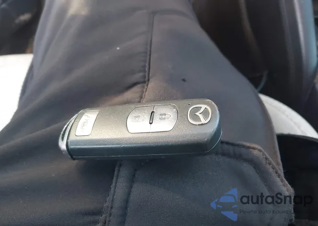 JM3KE4DY2G0704512: 44161662