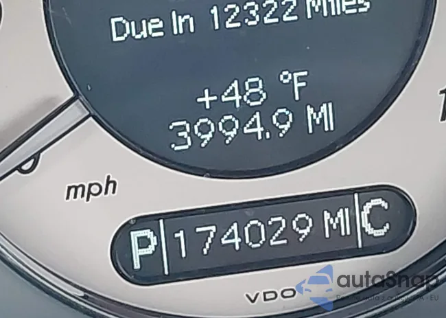 WDBUF87X58B315215: 44161702