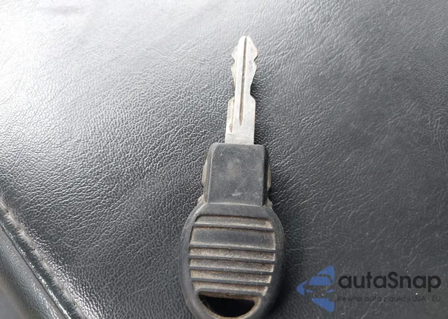 3C6JD6AT7CG193310: 44161742