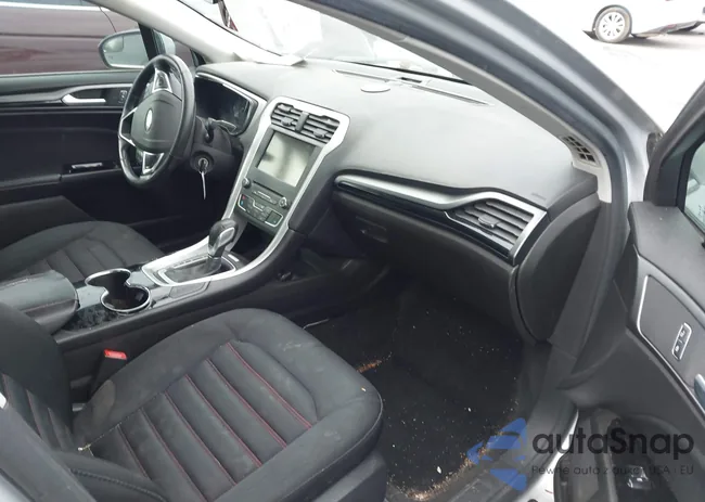 3FA6P0H77GR247376: 44161802