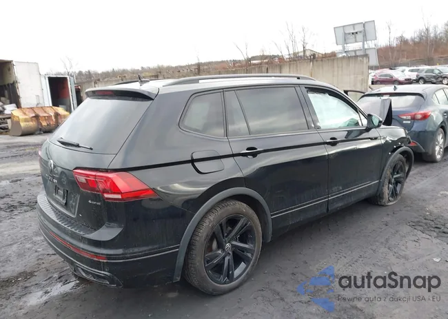 3VV8B7AX3RM040201: 44161873