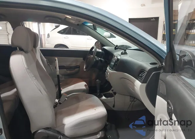 KMHCM36CX9U138800: 44161105