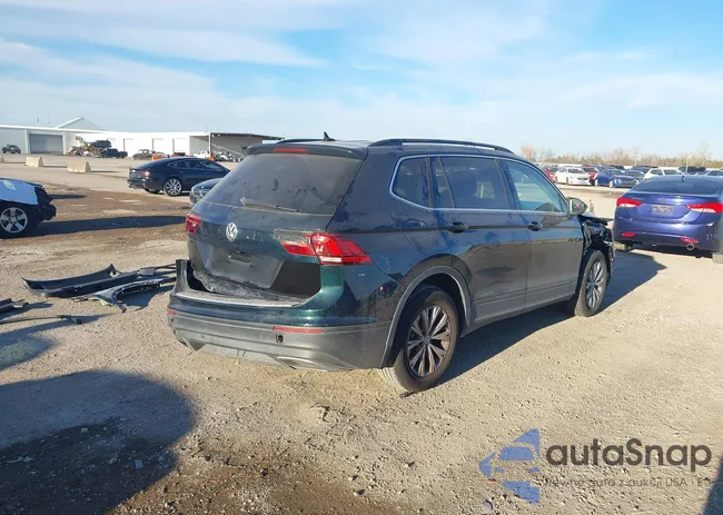 3VV3B7AX0KM142913: 44161294