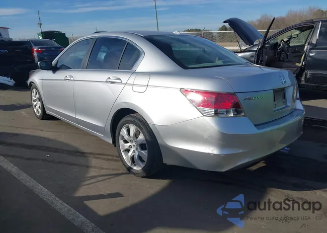 1HGCP26858A090299: 44161297