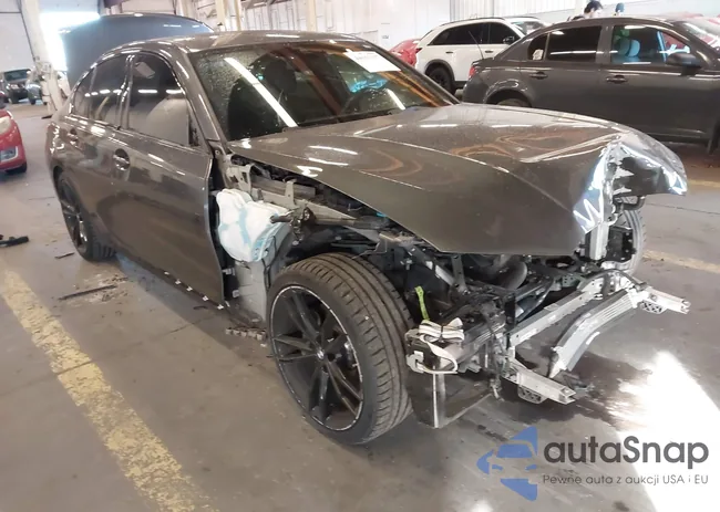 3MW5R7J06M8B93072: 44161337