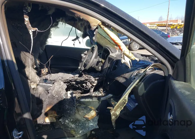 3C4NJCAB0KT615397: 44161426