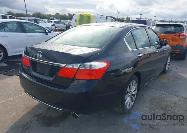 1HGCR2F76EA220684: 44162470