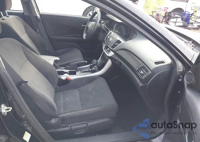 1HGCR2F76EA220684: 44162470