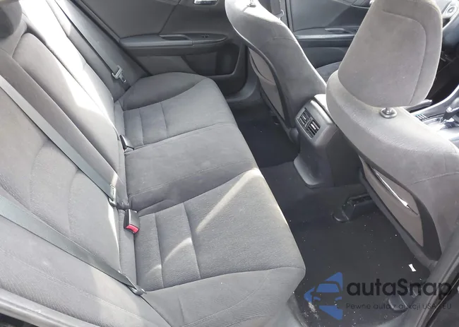 1HGCR2F76EA220684: 44162470