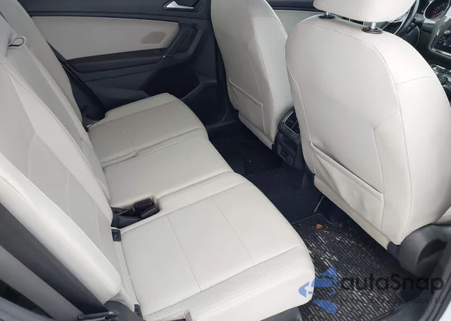 3VV2B7AX6JM035861: 44162513