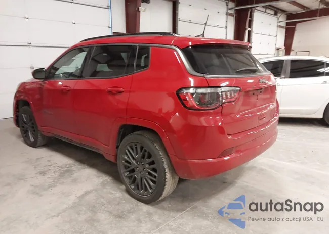 3C4NJDCB0NT133021: 44162521