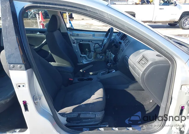 3VW2K7AJ4FM232820: 44162530