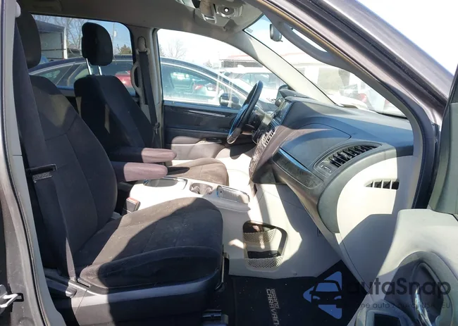 2C4RDGDG8CR179541: 44162751