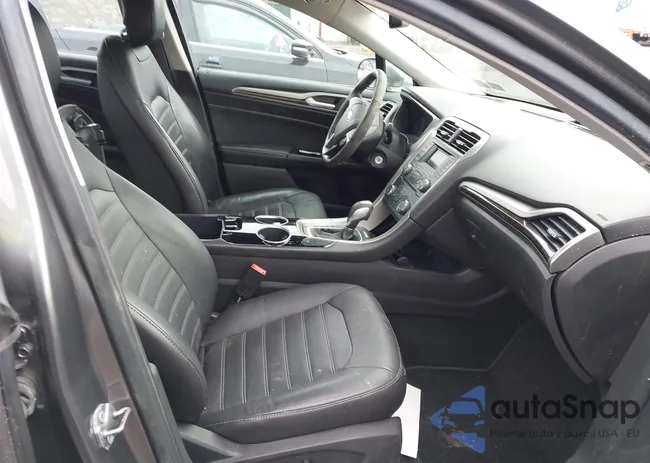 3FA6P0HR0DR122183: 44162782