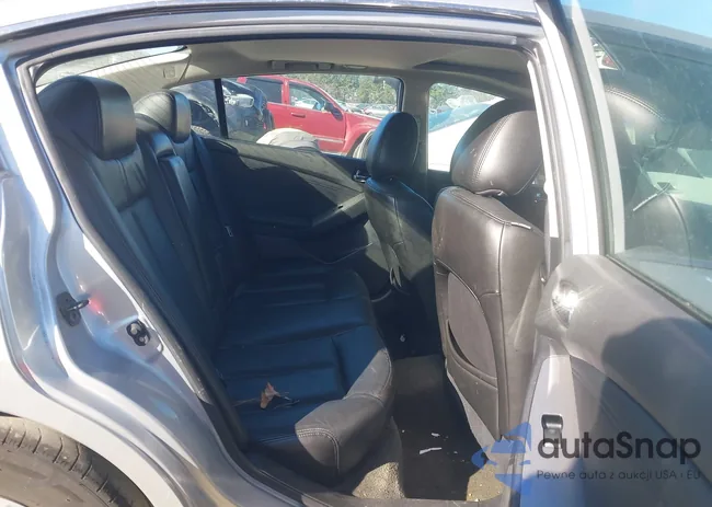 1N4CL2AP8AC156417: 44162802