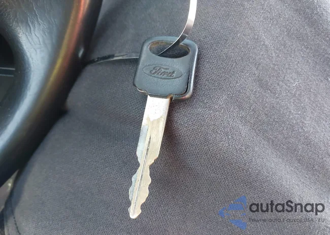 1FTNF20F8YEE55858: 44162151