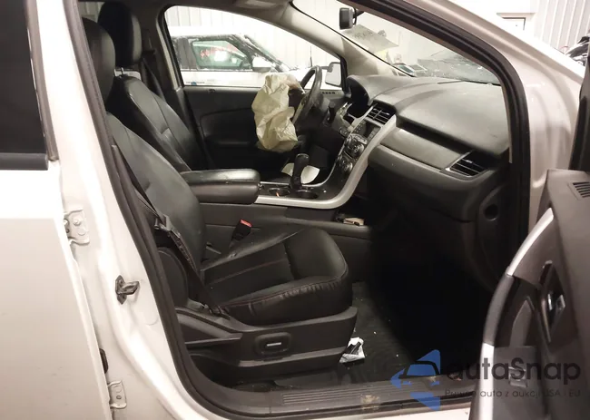 2FMDK3JCXEBB71703: 44162195