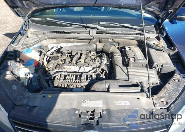 3VWD17AJ5EM238992: 44162243