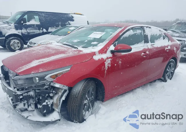 3KPF24AD4PE651842: 44162255